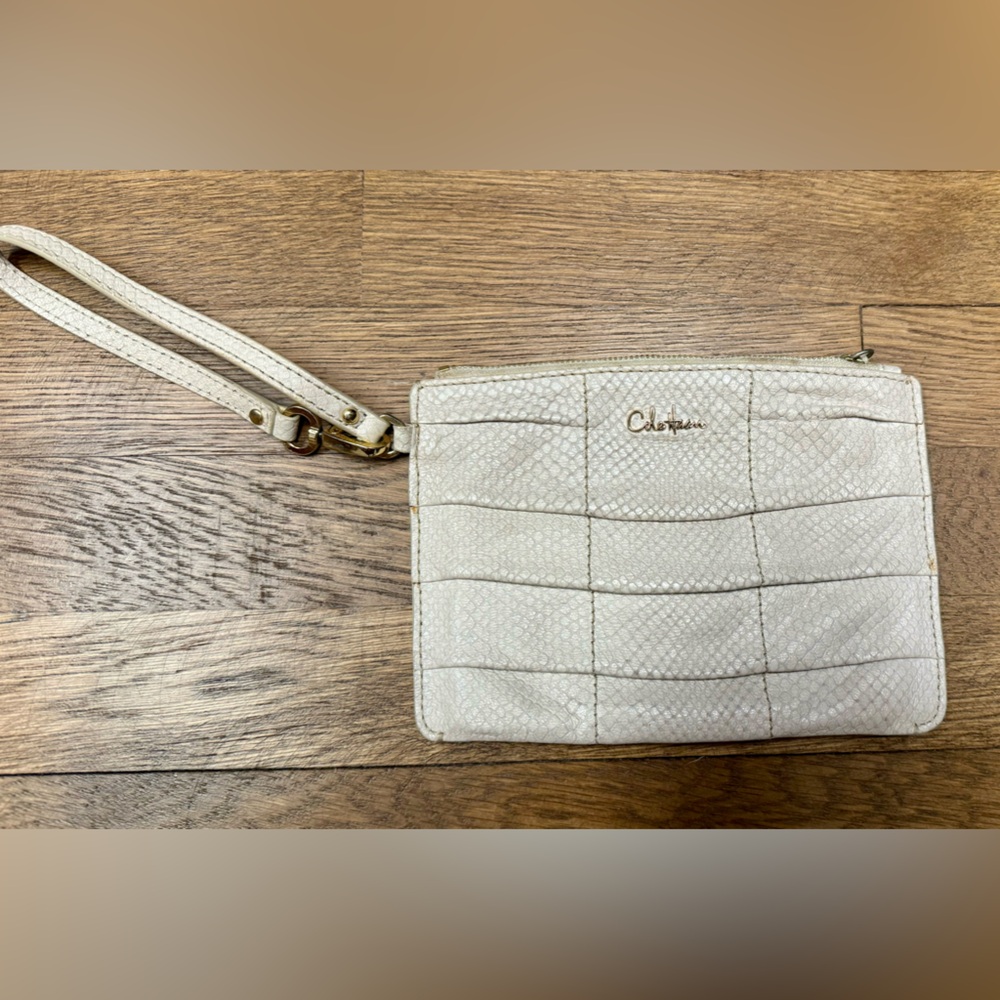 Cole Haan Wristlet, VGUC